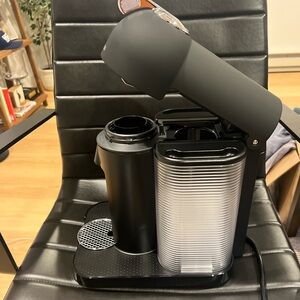 Nespresso Vertuo - Black, brand new